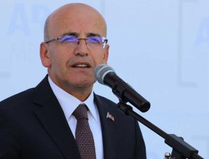 Bakan Şimşek: İkinci çeyrekte yıllık büyüme güçlendi