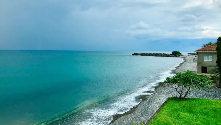 Olumsuz hava şartları 4 ilde denize girişi yasaklattı