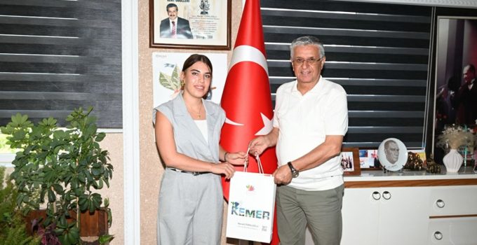 Sıla Bakır’dan Başkan Topaloğlu’na teşekkür ziyareti