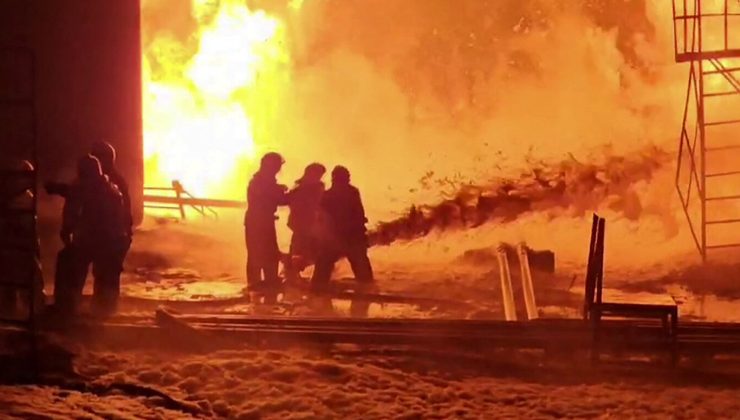 Ukrayna Rus petrol rafinerilerini hedef aldı
