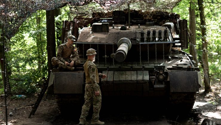 Zelenskiy’den Tank Kuvvetleri Günü Mesajı: “Tank Savaşçılarımıza Şan Olsun!”