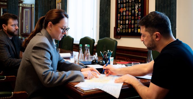 Zelenskiy’den “Kış Desteği” Paketi Talimatı: Doğalgaz ve Elektrik Fiyatlarına Zam Yok